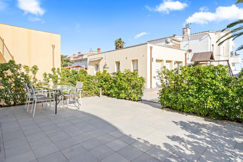 Apartment with Terrace image 4