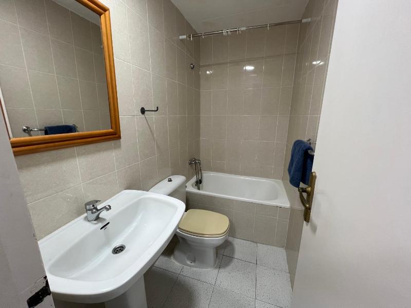 Apartaments Monjardí - image 6