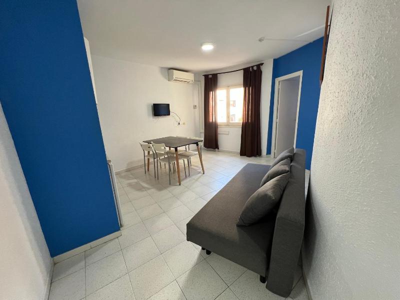 Apartaments Monjardí - image 29