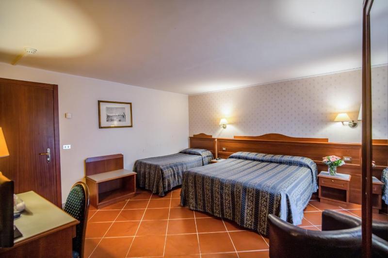 Triple Room image 3