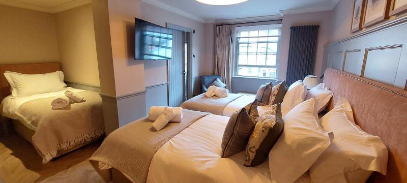 Triple Room image 3