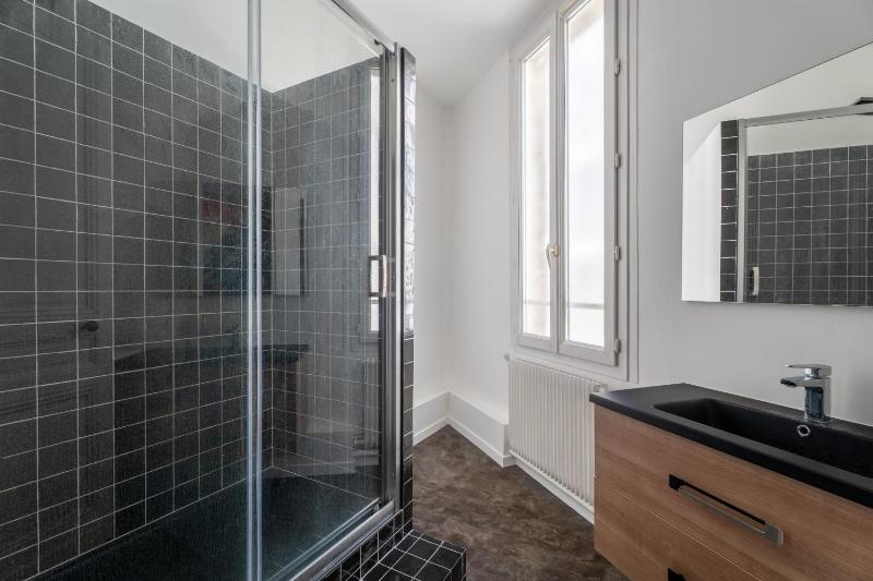 Large bright duplex in Bordeaux - image 4