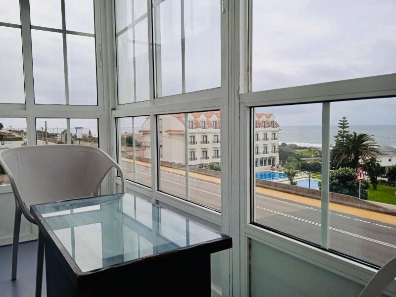 Single Room with Sea View image 2