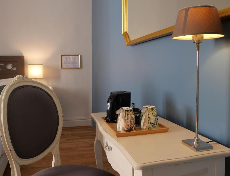 Double Room image 4