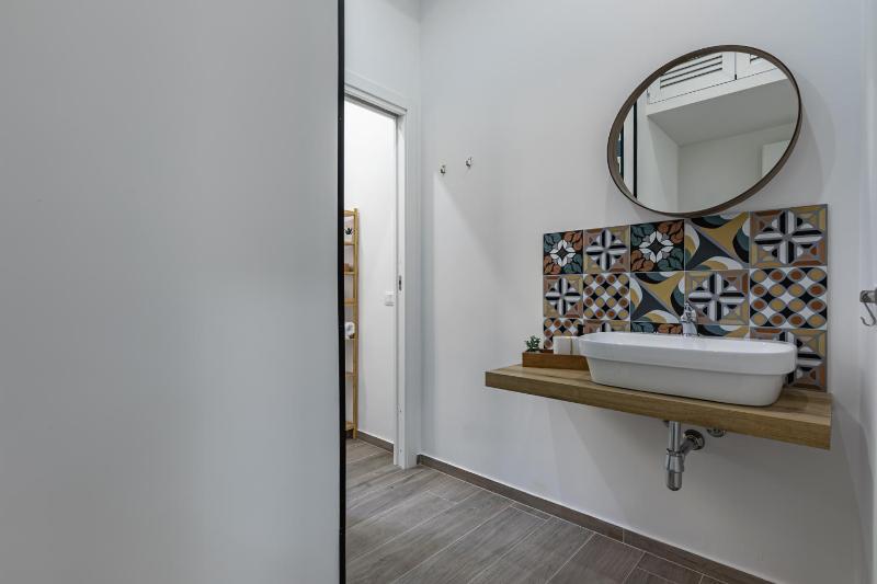 GuestHost - La Casa di Martina - Palermo Central Apartments - image 16