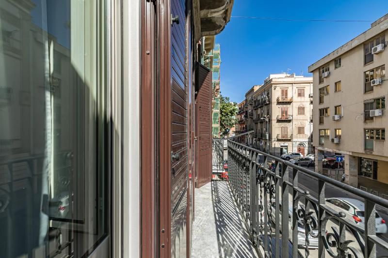 GuestHost - La Casa di Martina - Palermo Central Apartments - image 2