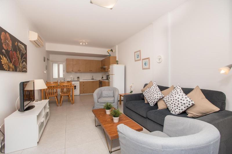 One-Bedroom Bungalow image 1