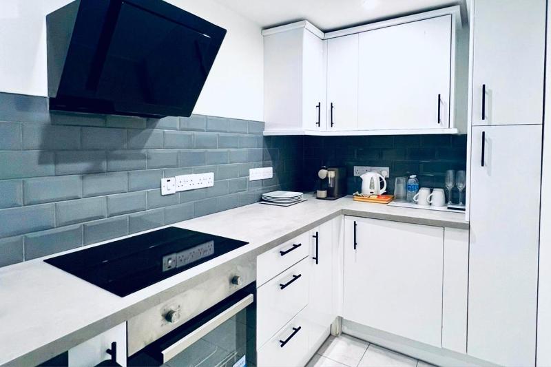 Studio Apartment image 3