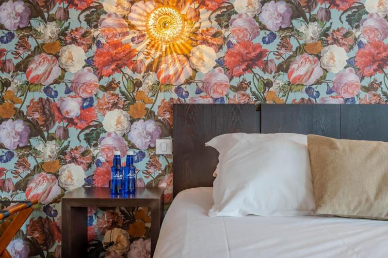 Classic Double Room with Shower image 4