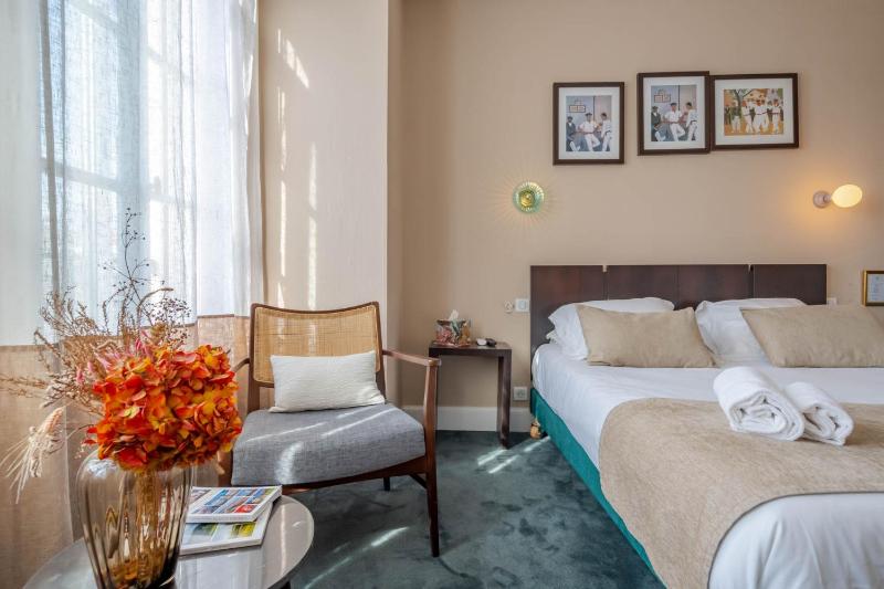 Comfort Double Room with Bath image 3