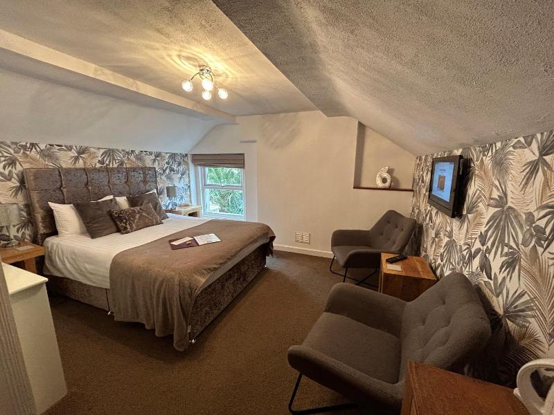 Superior King Room image 1