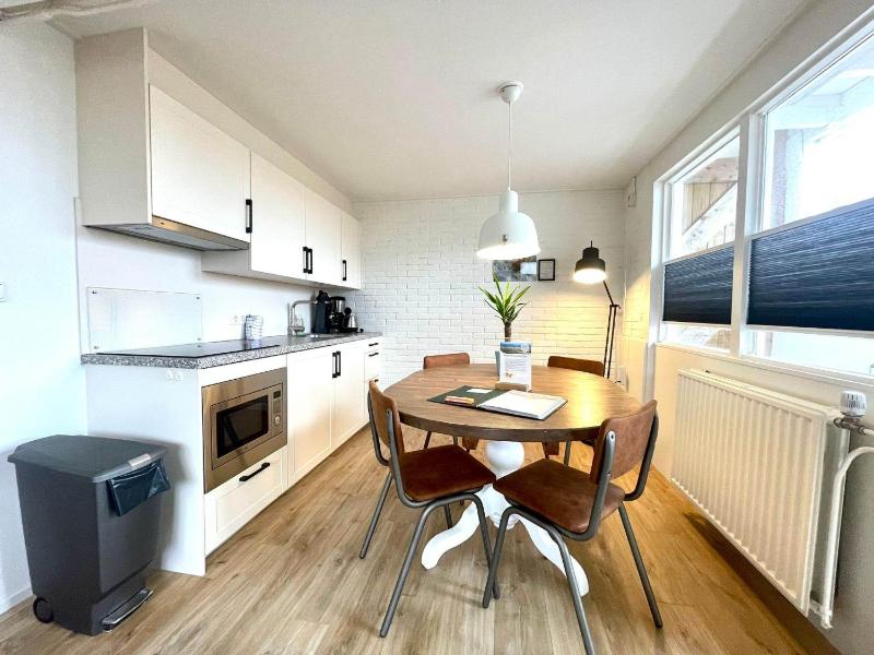 Apartment with Balcony image 4