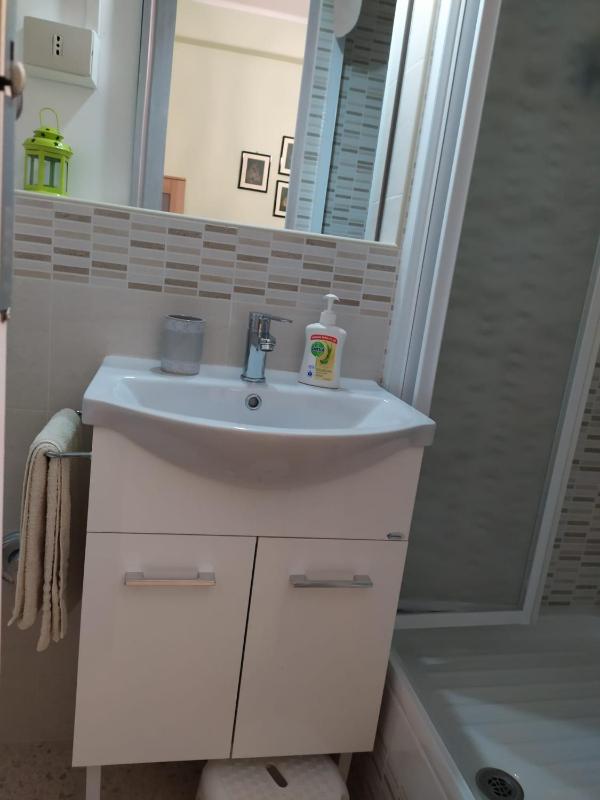 Large Double or Twin Room image 3