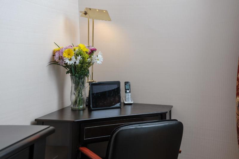 King Room image 3