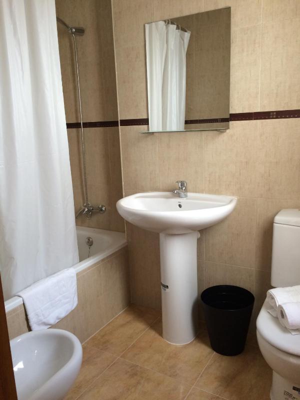 2 Bedroom Apartment with Terrace (6 Adults) image 2