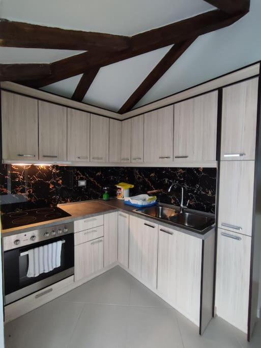 Guest House Ilir - image 3