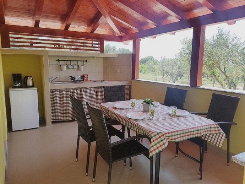 Studio with Terrace and Sea View image 3