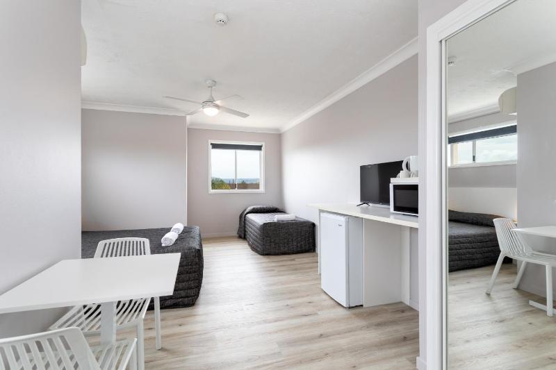 Burleigh Gold Coast Motel - image 8