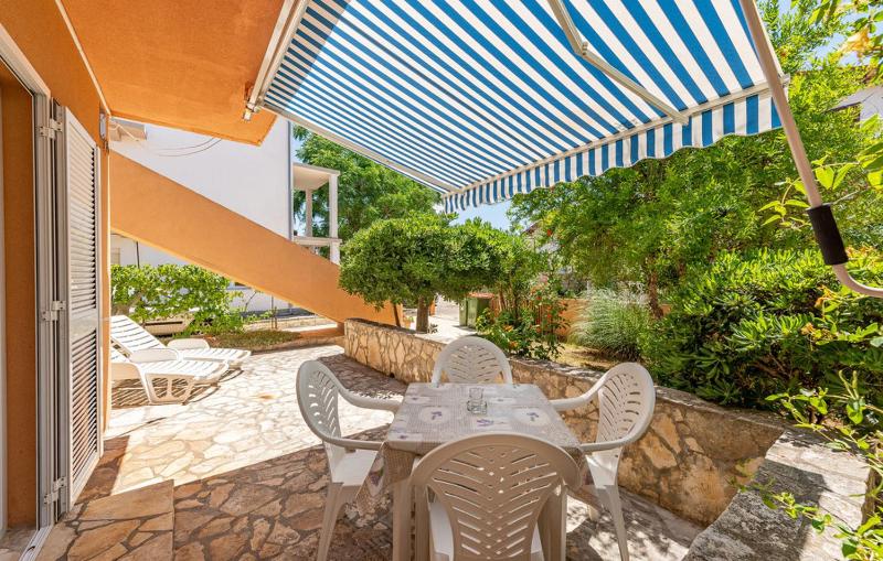 Apartment Neven - image 22