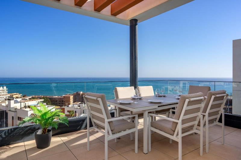 Middel Views flat in El Higueron Ref 64 Images