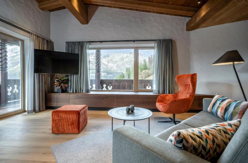 Superior Suite image 3
