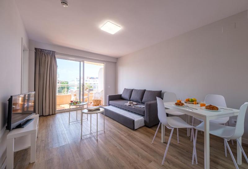 Superior Apartment image 1