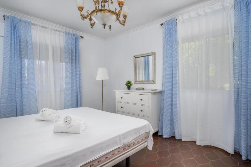 Stunning Villa with pool by Costarentals - Ref 30 - image 32