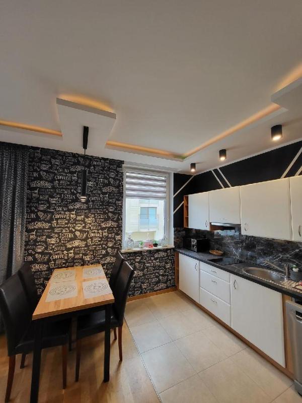 Deluxe Apartment image 2