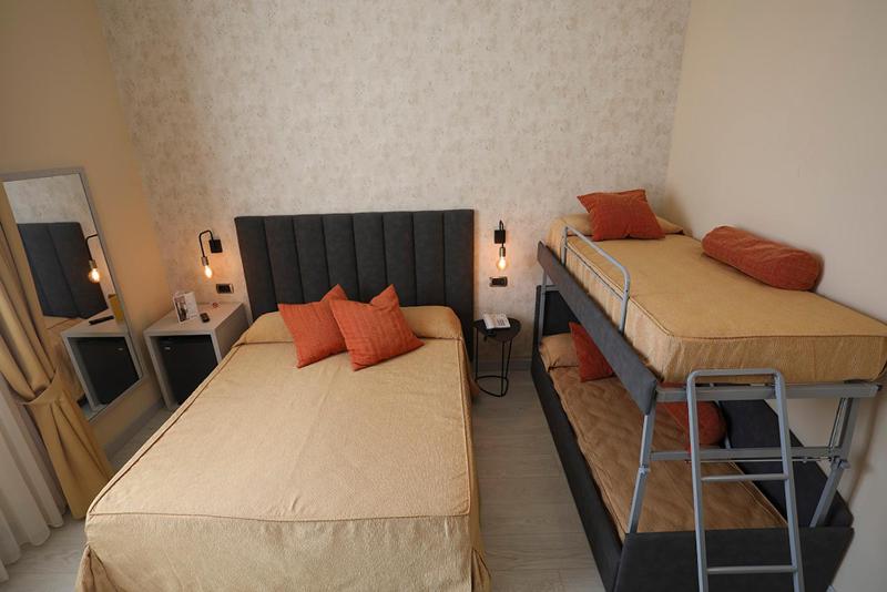 Hotel Tirrenia - image 41