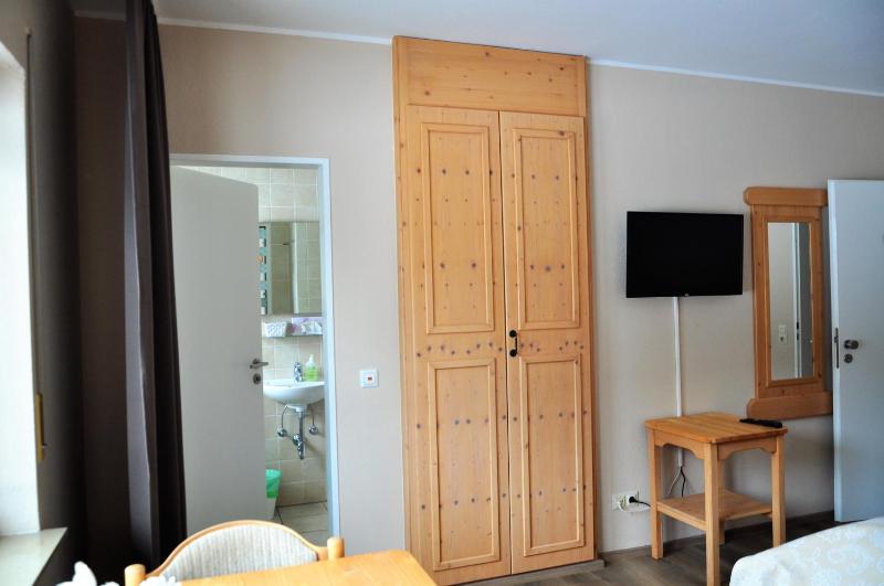 Double Room with Balcony image 2