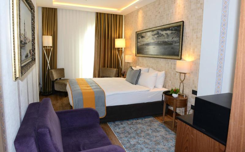 Superior Double Room image 3