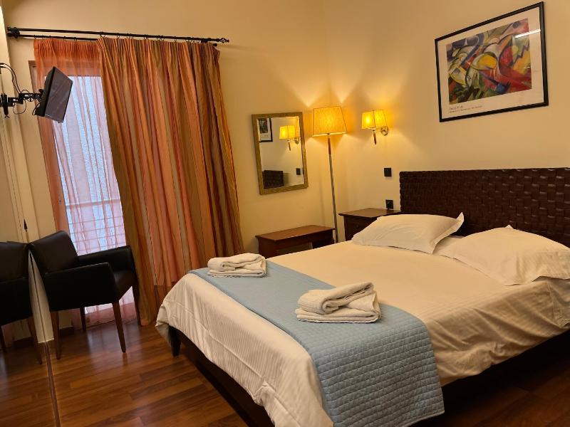 Executive Double or Twin Room image 2
