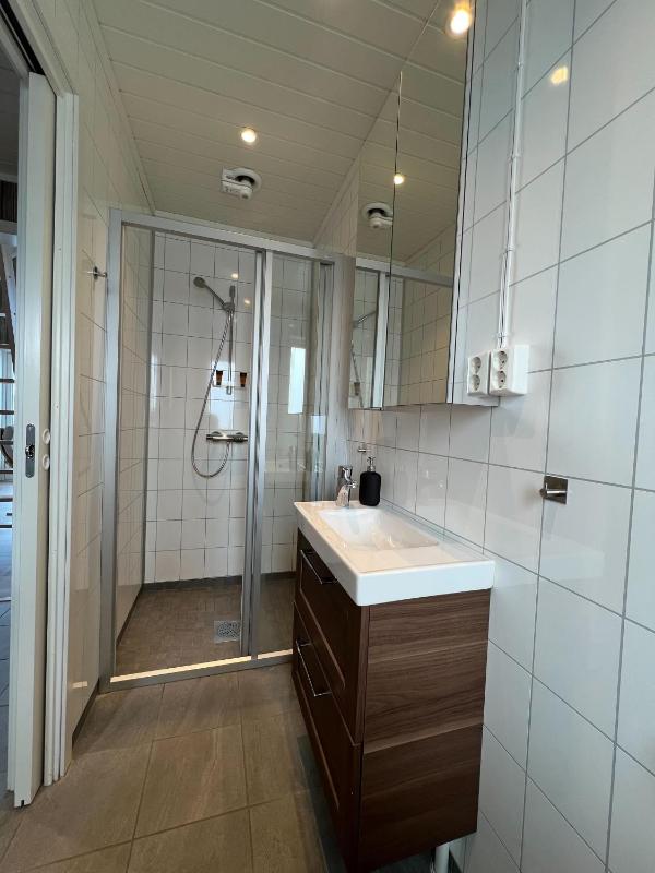 One-Bedroom Cottage with Sea View image 1
