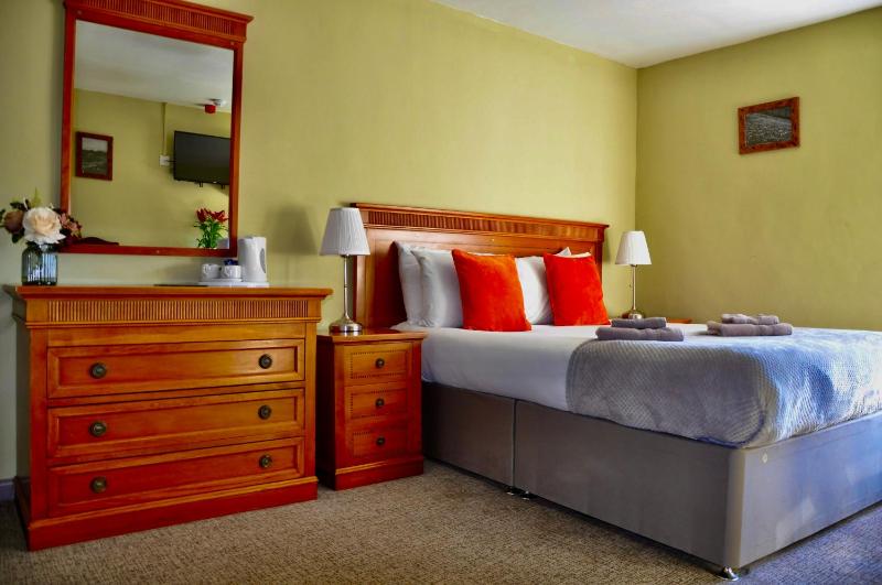 Double Room image 1