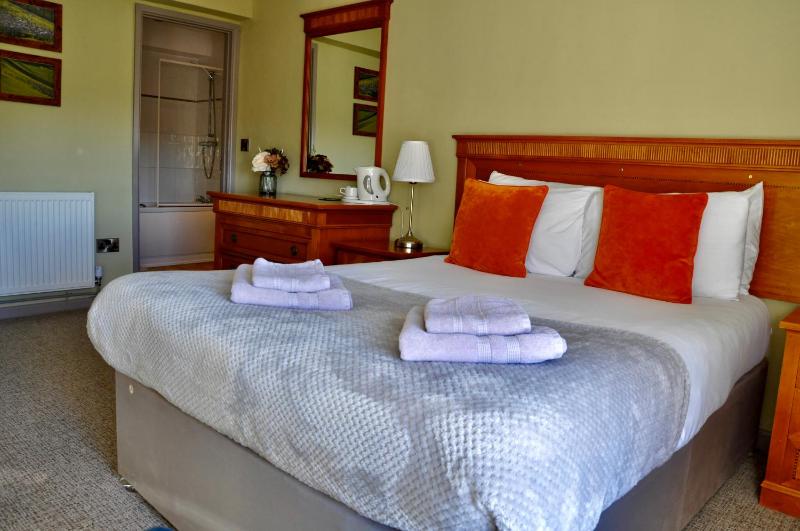 Double Room with Private Bathroom image 2