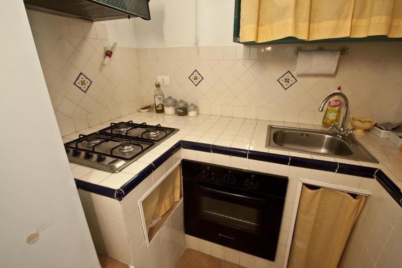 4Roomsrelax - image 20