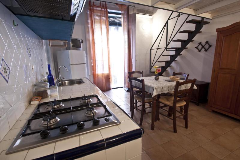 4Roomsrelax - image 8