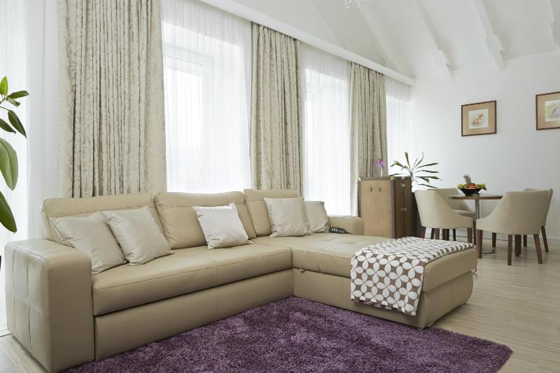 Apartment image 3