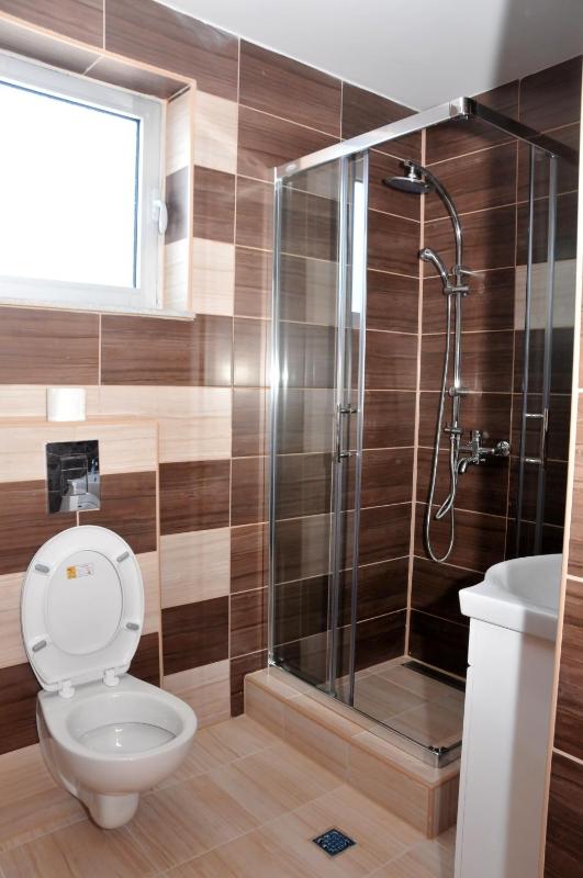 Twin Room image 4