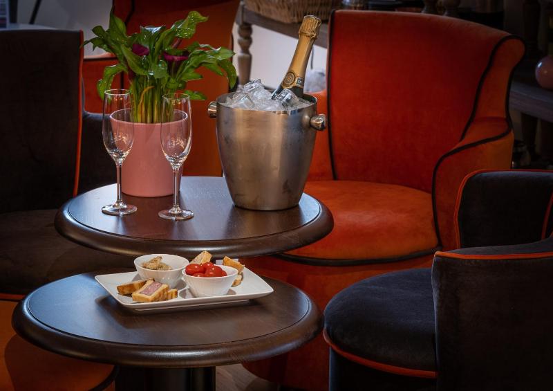 LE M HOTEL & SPA HONFLEUR - image 9