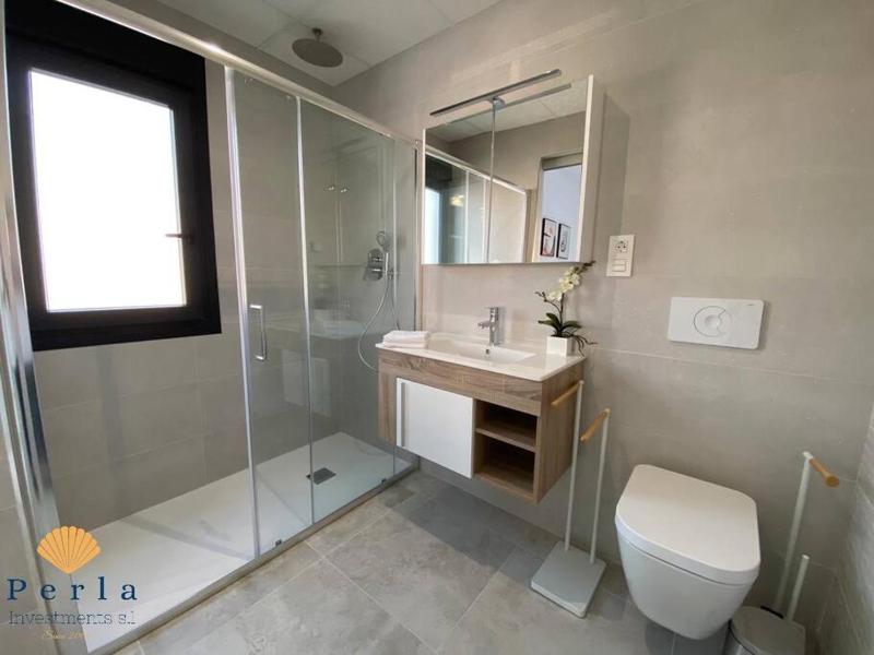 Beautiful new south facing bungalow with large terrace - image 2