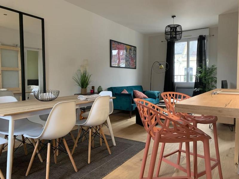 Appartements de standing centre ville, gare, jardin,terrasse Images