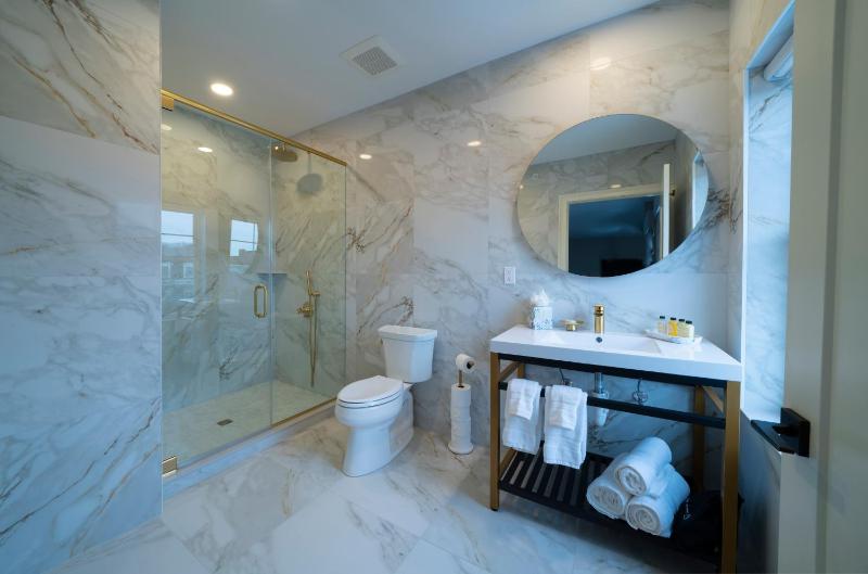 Standard Single Room image 2