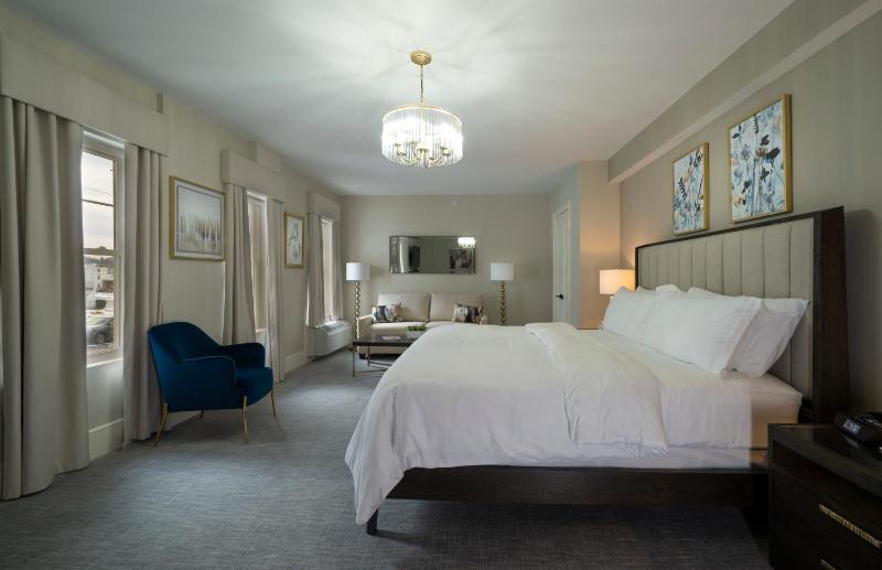 King Room image 2