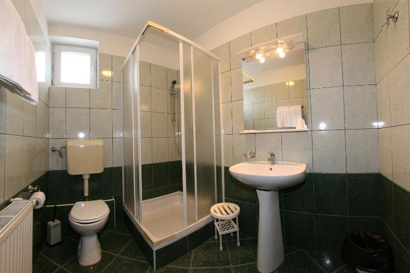 Triple Room image 2