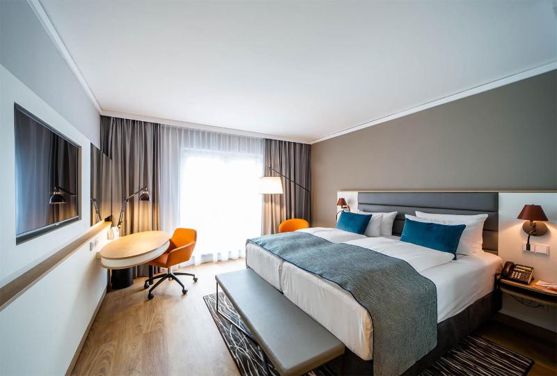 Standard Double Room image 2