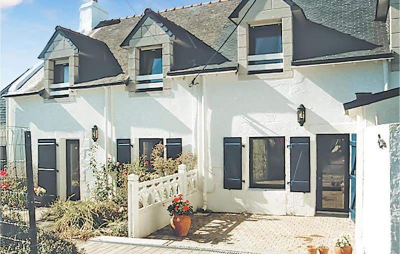 Two-Bedroom Holiday Home image 1