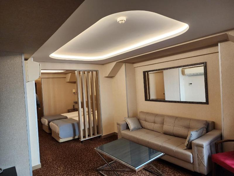 Nanda Hotel - image 13
