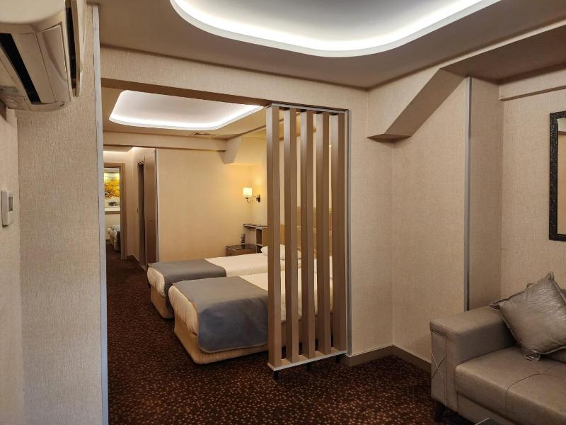 Nanda Hotel - image 15