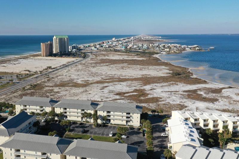 Gulf Island Condos Unit 631 - image 14